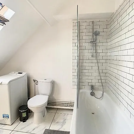 Grand Studio Spacieux Tout Equipe 2 Pers Apartamento