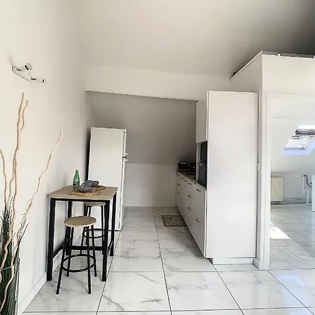 Grand Studio Spacieux Tout Equipe 2 Pers Apartamento